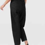 Barrel Leg Jean - Black