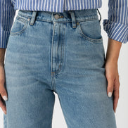 Barrel Leg Jean - Light Blue