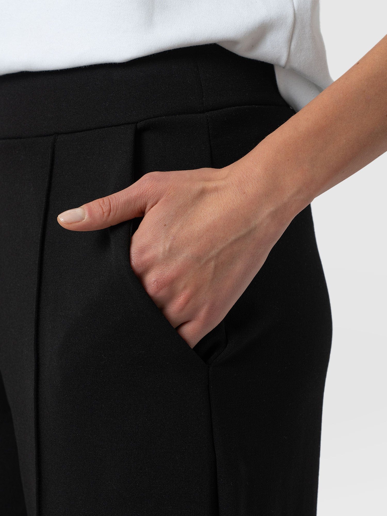 Keller Crop Pant - Black