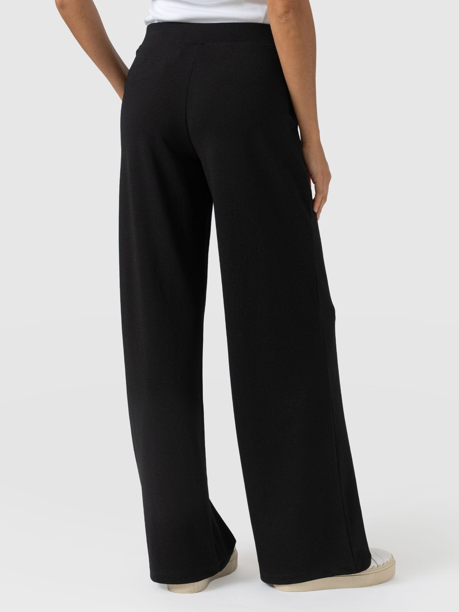 Hoxton Straight Leg Pant - Black