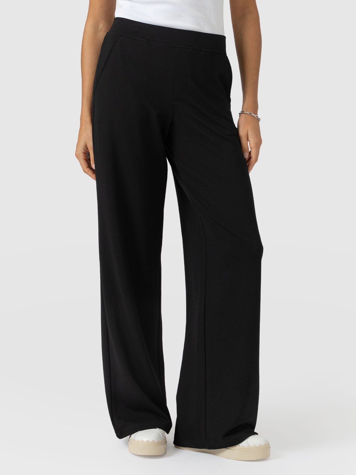 Hoxton Straight Leg Pant - Black