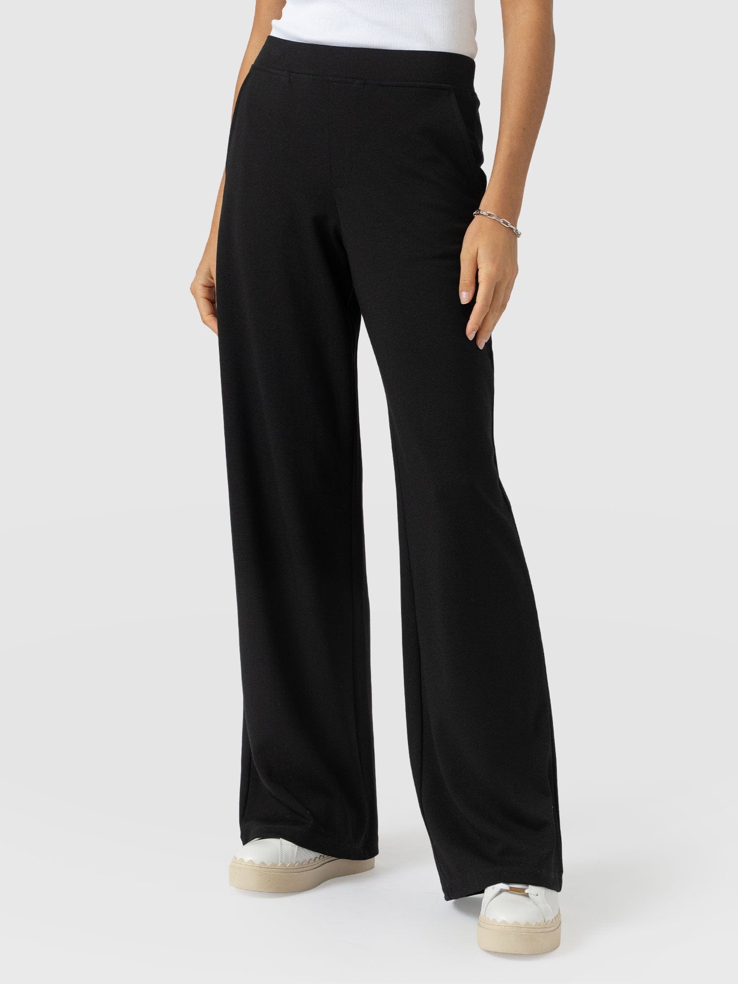 Hoxton Straight Leg Pant - Black