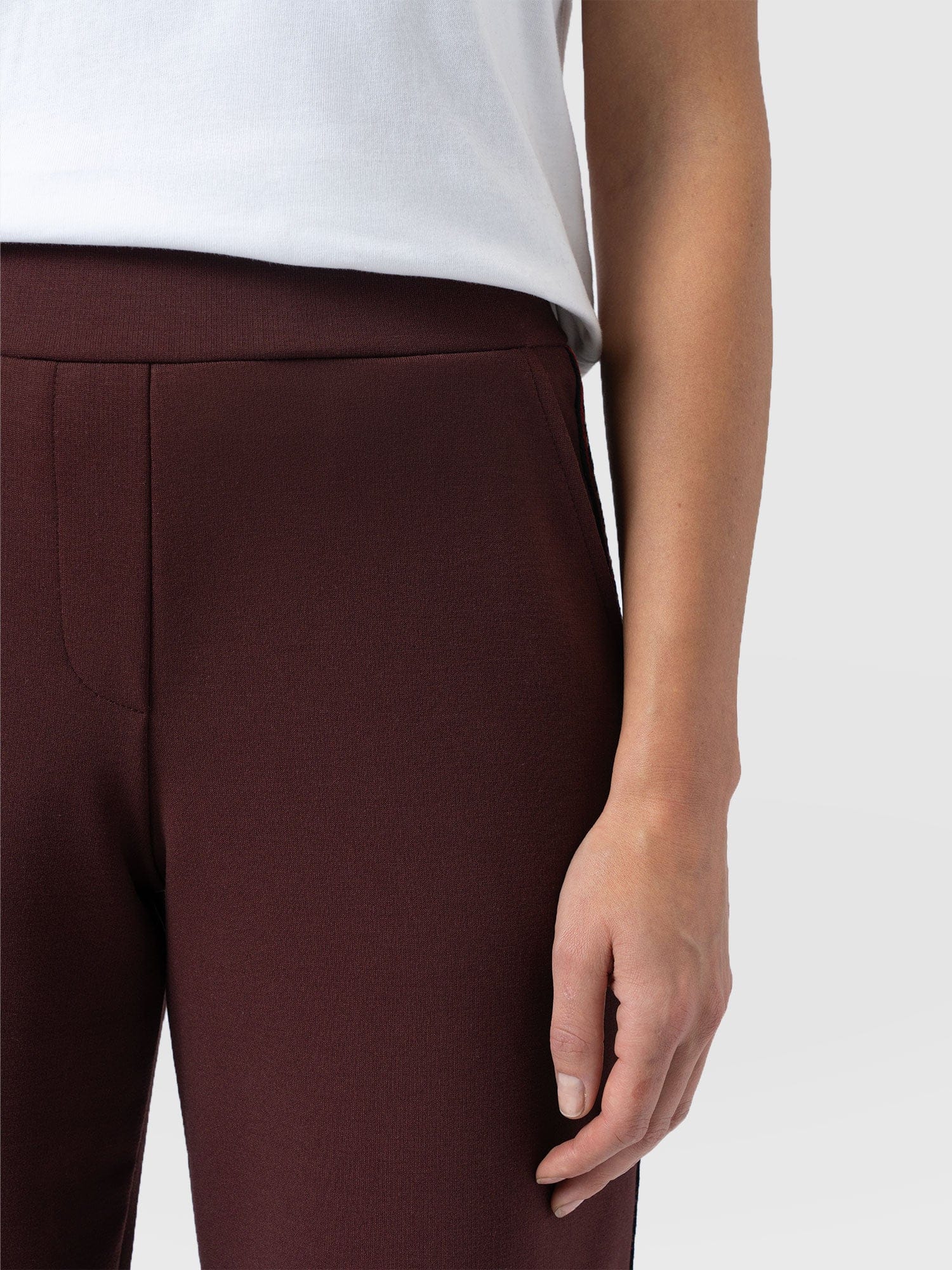 Hoxton Straight Leg Pant - Maroon