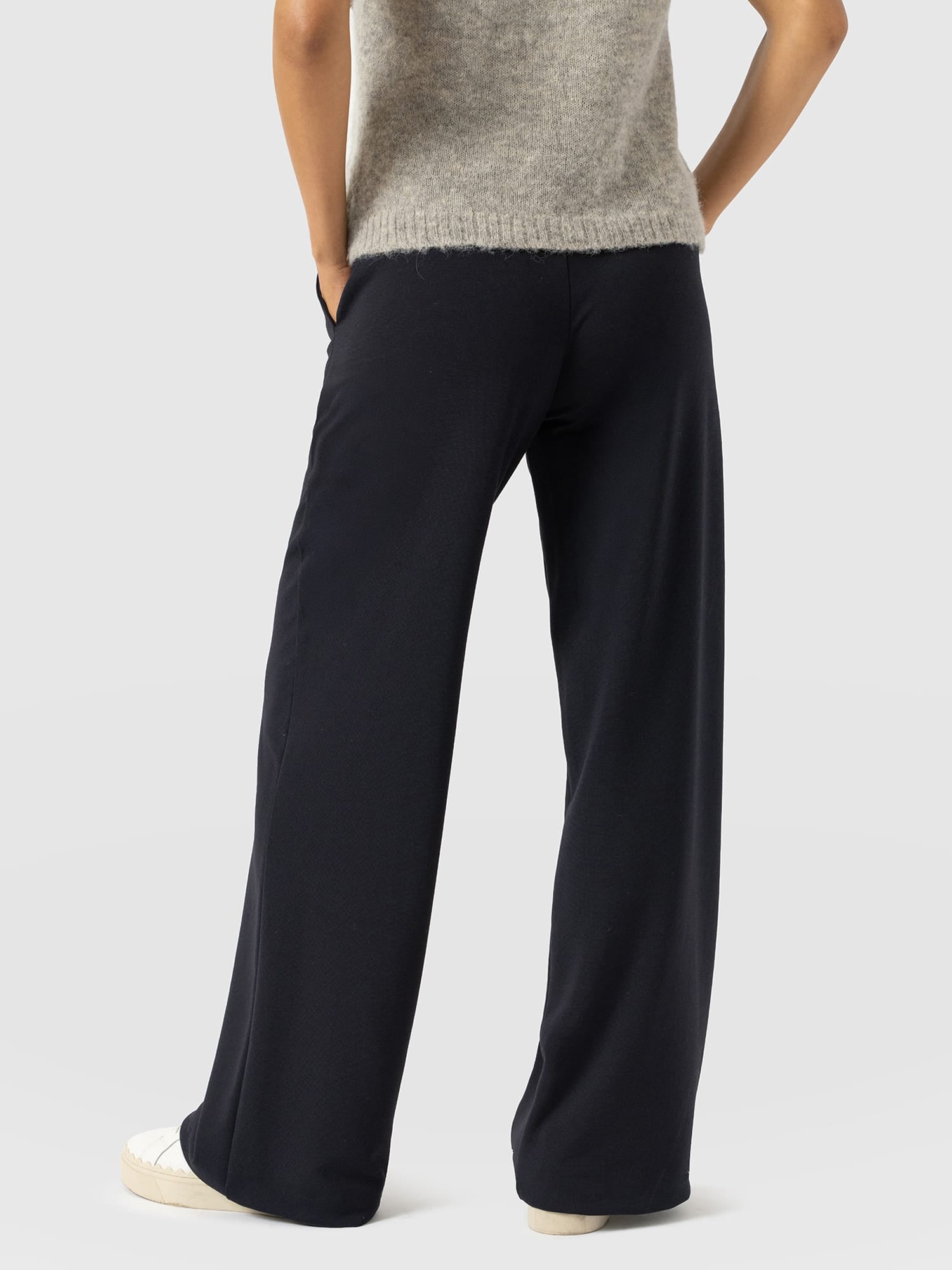 Hoxton Straight Leg Pant - Navy