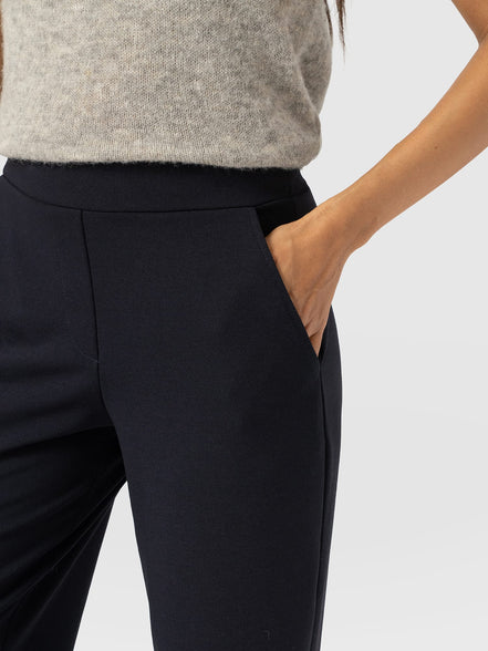 Hoxton Straight Leg Pant - Navy